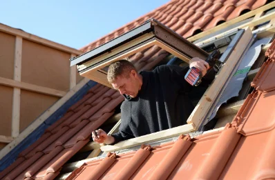 Pose de fenêtres de toit Velux à Charmes